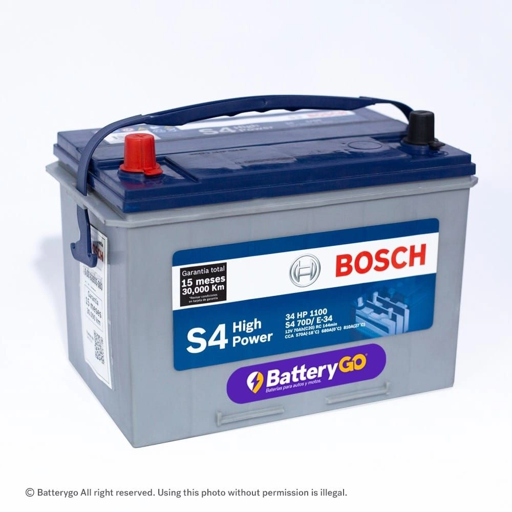 Batería Bosch S4 34 HP (70Ah) de alto rendimiento, disponible para servicio a domicilio en Guayaquil.