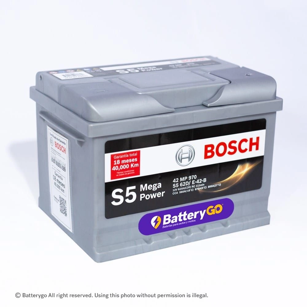 Batería Bosch SS5 42 MP (62Ah) de alto rendimiento para vehículos premium, disponible para servicio a domicilio en Guayaquil.